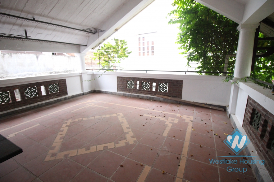 A unique villa with a luscious garden and swimming pool for rent in Tay Ho